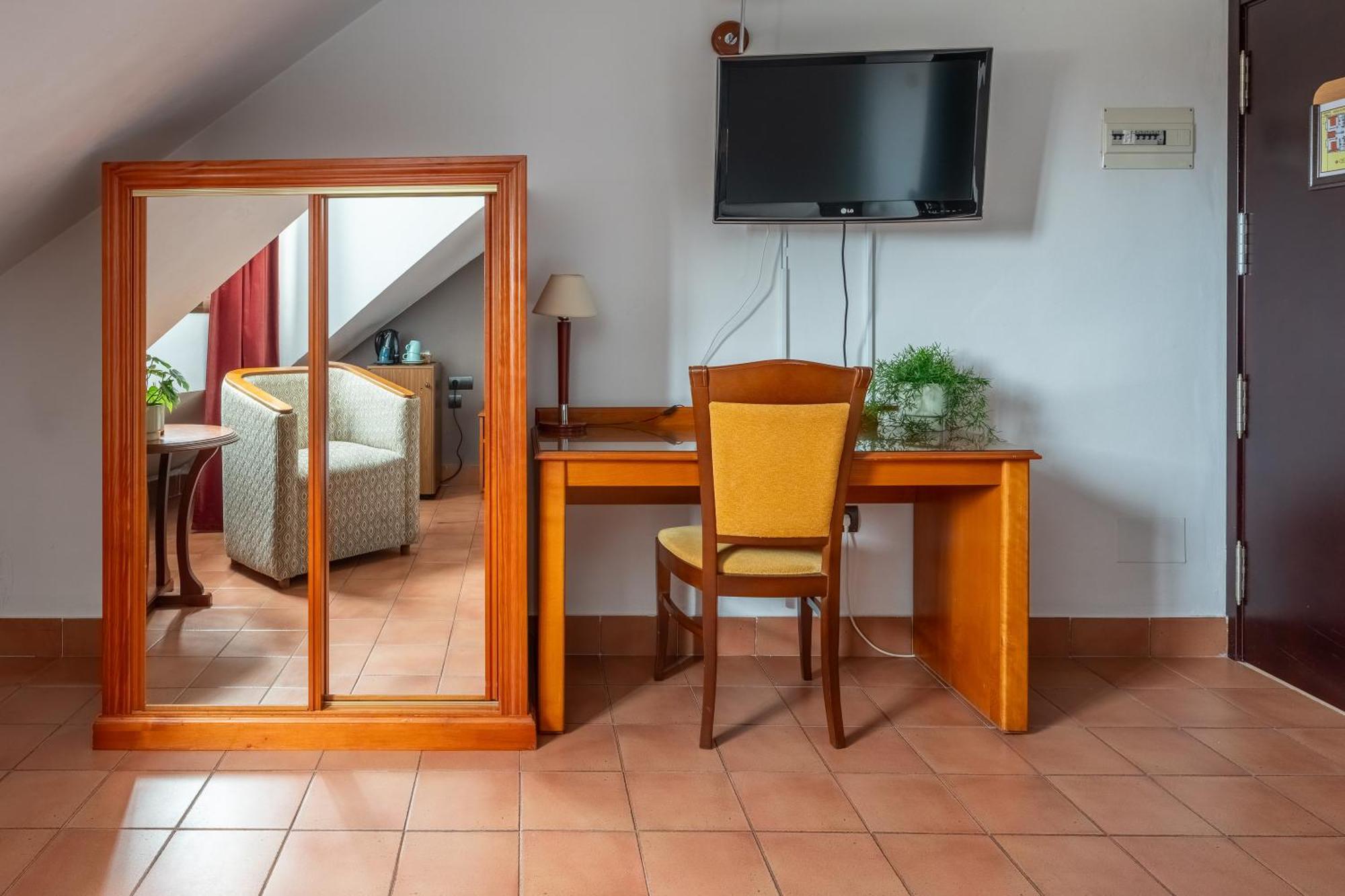 I Am La Posada Hotel And Apartment Benalmadena Exterior photo